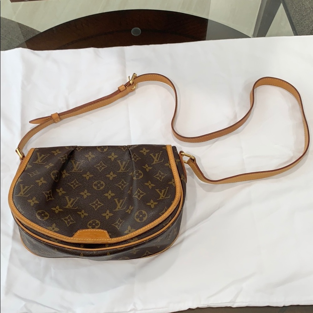 Louis Vuitton Menilmontant PM